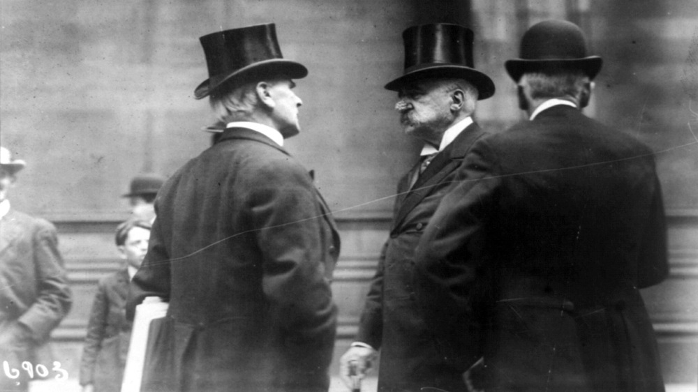 John Pierpont Morgan with two friends, ca.1907. Library of Congress, LC-USZ62-92327