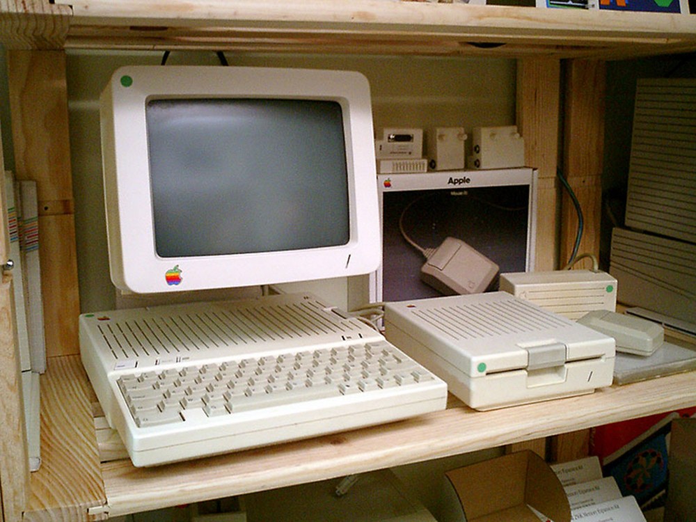 The Apple II computer, introduced in 1977, was the first successful mass-produced microcomputer meant for home use. Rather clunky-looking to our twenty-first-century eyes, this 1984 version of the Apple II was the smallest and sleekest model yet introduced. Indeed, it revolutionized both the substance and design of personal computers. Photograph of the Apple iicb. Wikimedia, http://commons.wikimedia.org/wiki/File:Apple_iicb.jpg.