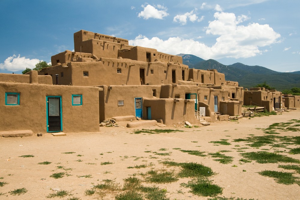 Built sometime between 1000 and 1450 AD, the Taos Pueblo located near modern-day Taos, New Mexico, functioned as a base for the leader Popé during the Pueblo Revolt. Luca Galuzzi (photographer), Taos Pueblo, 2007. Wikimedia, http://commons.wikimedia.org/wiki/File:USA_09669_Taos_Pueblo_Luca_Galuzzi_2007.jpg. 